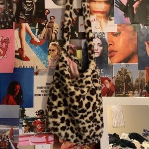 Large Fuzzy Cheetah Purse/Bag